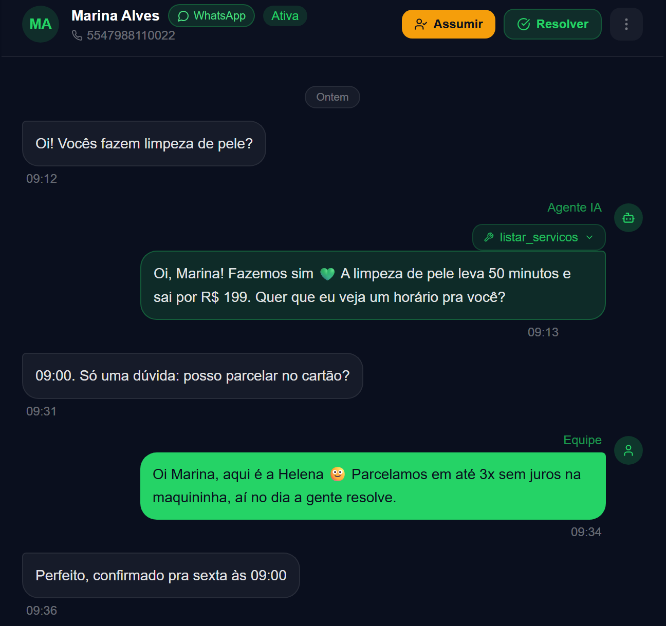 Conversa aberta: a pergunta do cliente à esquerda em cinza, a resposta do agente à direita com o rótulo Agente IA e a mensagem da equipe à direita em verde