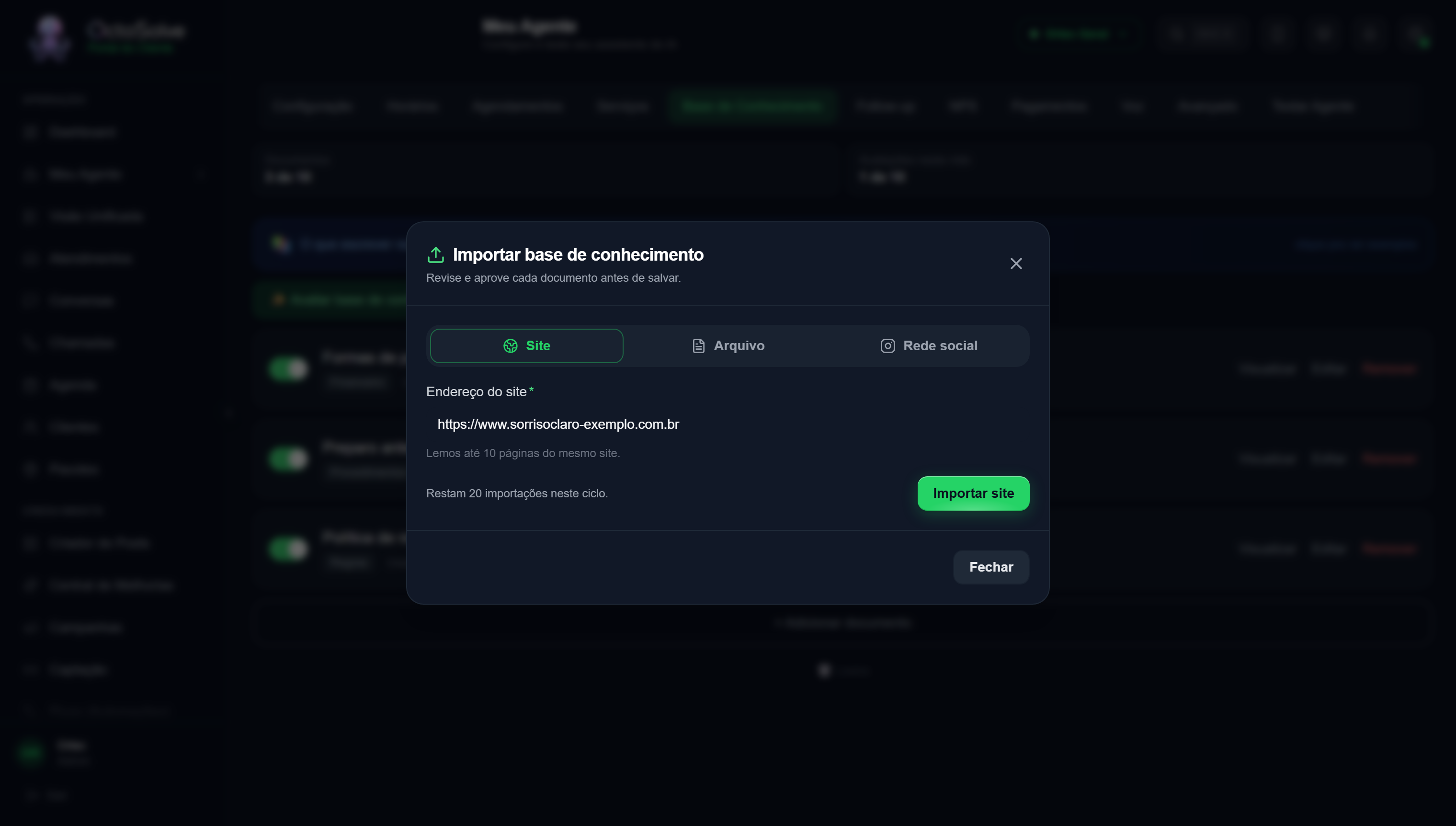 Janela Importar base de conhecimento na aba Site, com o endereço do site preenchido e o botão Importar site